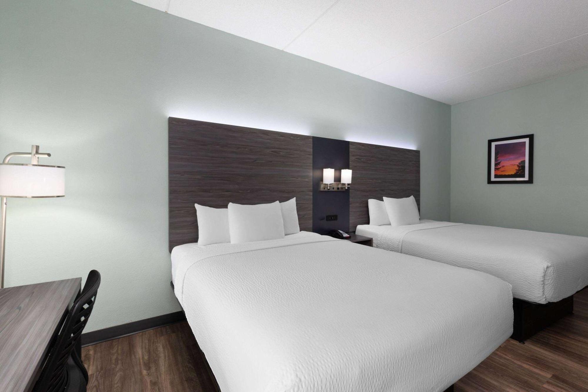 Hotel Baymont By Wyndham Creedmoor Zewnętrze zdjęcie