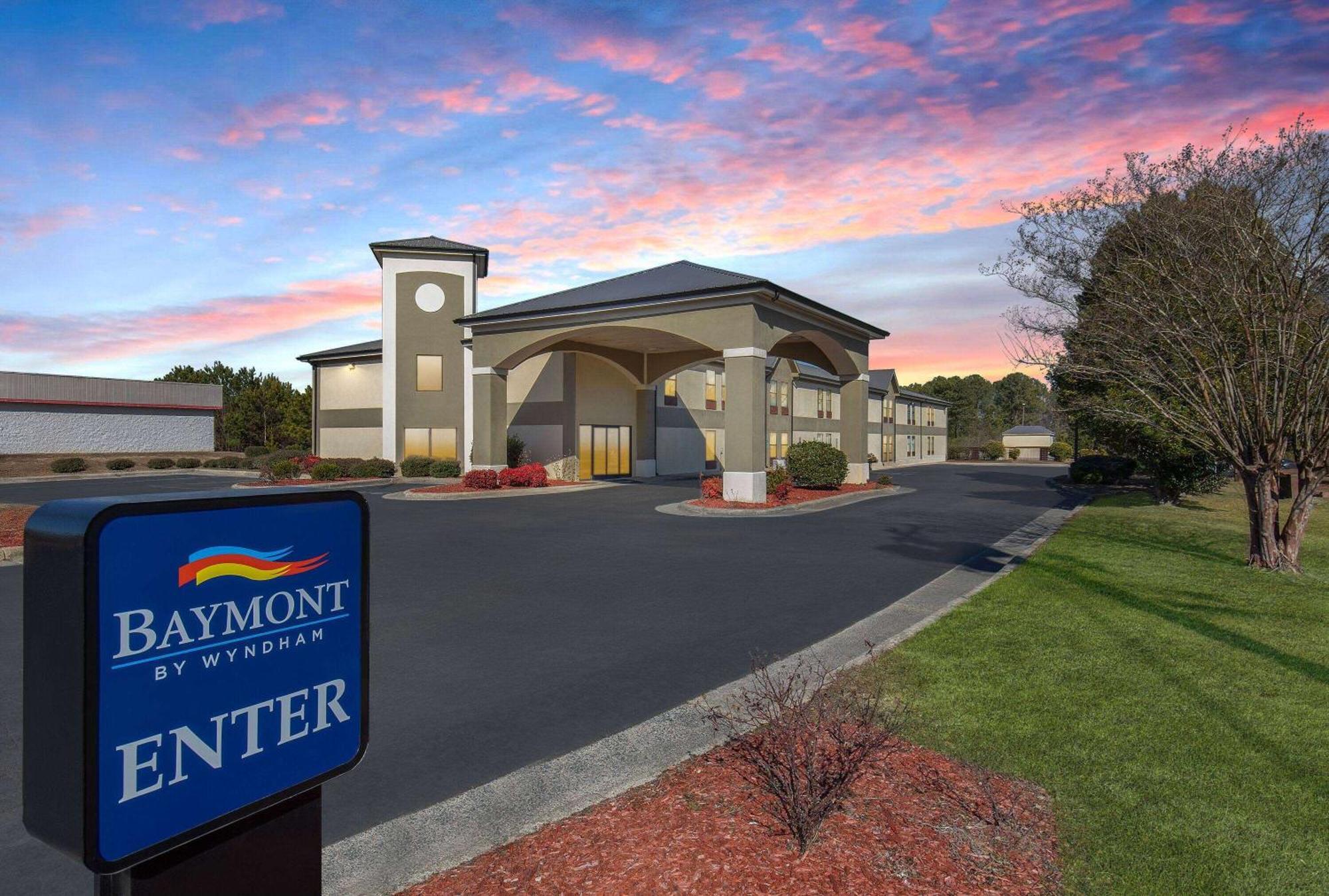 Hotel Baymont By Wyndham Creedmoor Zewnętrze zdjęcie